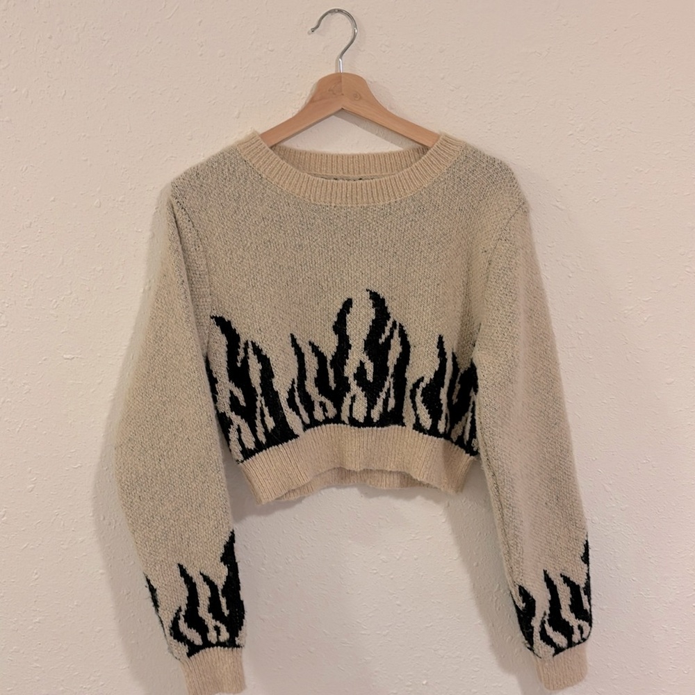 Vintage crop sweater